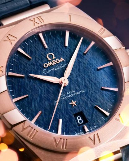 Omega Constellation 39 mm, ouro Sedna™ em bracelete de pele 131.53.39.20.03.001 - Image 6