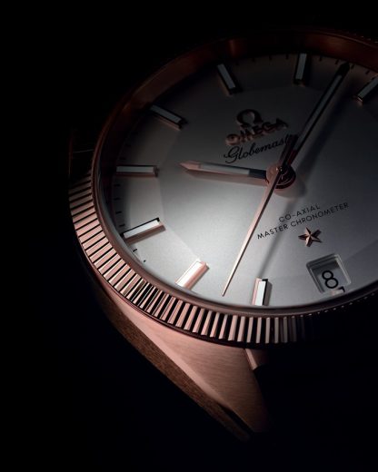 Omega Constellation Globemaster 39 mm, ouro Sedna™ em bracelete de pele 130.53.39.21.02.001 - Image 4