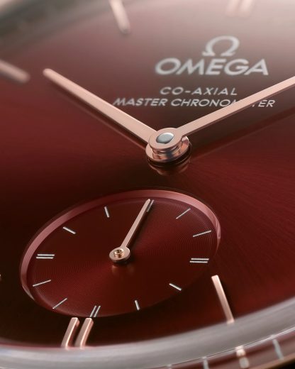 Omega De Ville Trésor 40 mm, ouro Sedna™ em bracelete de pele 435.53.40.21.11.002 - Image 4