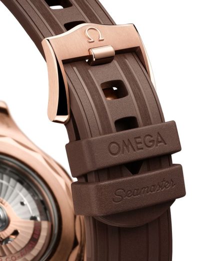 Omega Novidade Seamaster Diver 300M 42 mm, ouro Sedna™ em bracelete de borracha 210.52.42.20.04.001 - Image 4