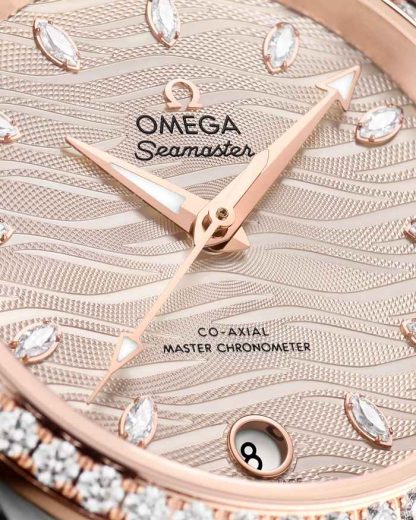 Omega Seamaster Aqua Terra 150M 34 mm, aço - ouro Sedna™ em bracelete de pele 220.28.34.20.59.001 - Image 3