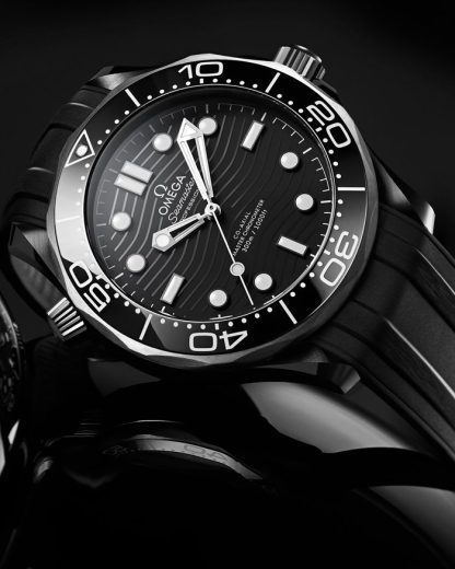 Omega Seamaster Diver 300M 43,5 mm, cerâmica preta em bracelete de borracha 210.92.44.20.01.001 - Image 3