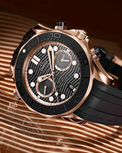 Omega Seamaster Diver 300M 44 mm, ouro Sedna™ em bracelete de borracha 210.62.44.51.01.001 - Image 4