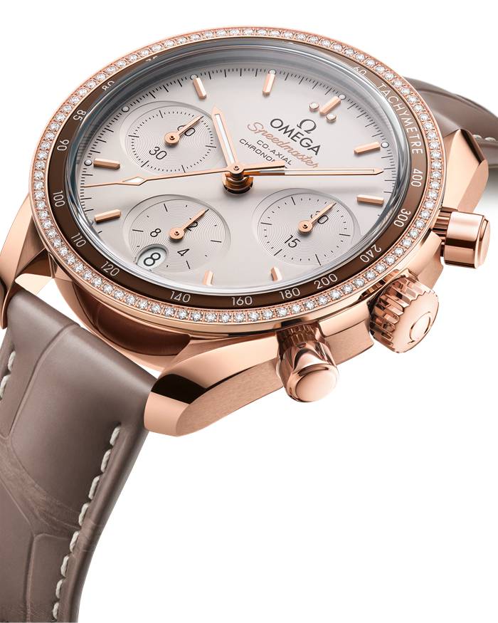 Omega Speedmaster 38 38 mm, ouro Sedna™ em bracelete de pele 324.68.38.50.02.003 - Image 4